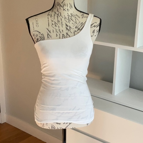 Never Been Worn Club Monaco Annabel, over one shoulder stretch tank w/ bra. S/P - Picture 2 of 5